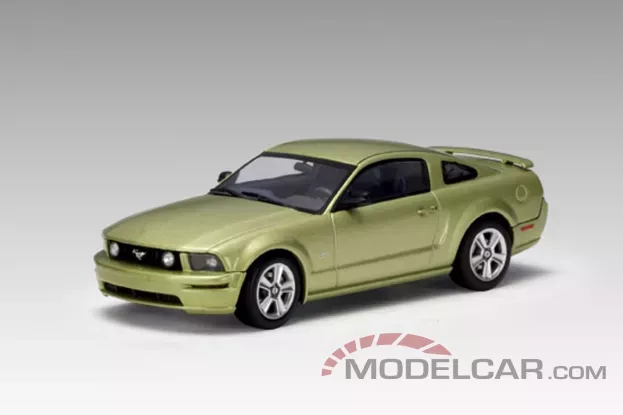 AUTOart Ford Mustang 5 GT coupe 2004 Auto Show Version Legend Lime 1:43 52761