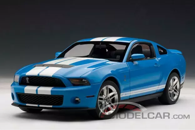 AUTOart Ford Mustang 5 GT500 2010 Grabber Blue with White Stripes 1:18 72916