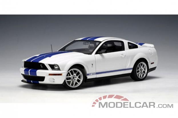 AUTOart Ford Mustang 5 Shelby Cobra GT 500 Concept White with Blue Stripes 73052