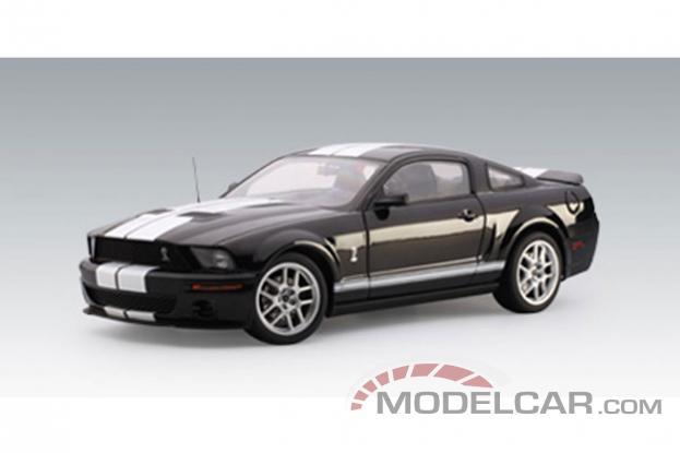 AUTOart Ford Mustang 5 Shelby Cobra GT 500 Production Version Black with White Stripes 73054