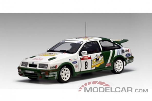 Autoart Ford Sierra Cosworth RS 500 Panach Wit