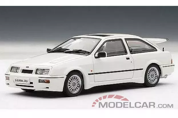 AUTOart Ford Sierra RS Cosworth White 1:43 52862