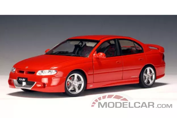 AUTOart HSV Commodore VT2 Clubsport R8 Stingred 1:18 73303