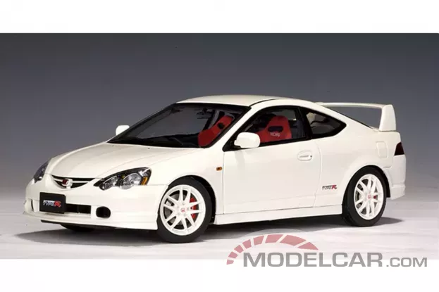 AUTOart Honda Integra Type R RHD DC5 White 1:18 73241
