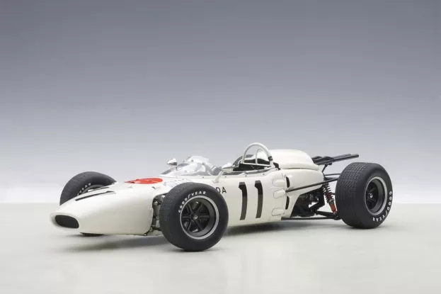 AUTOart Honda RA272 F1 Grand Prix Mexico 1965 11 R.Ginther 1:18 86597