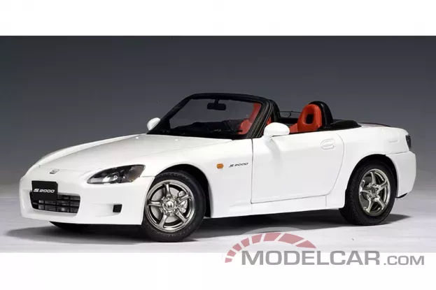 AUTOart Honda S2000 Japanese Version RHD White 1:18 73211