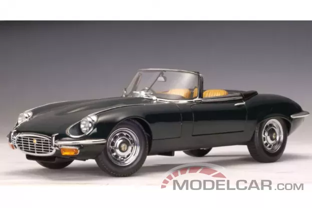 AUTOart Jaguar E-Type Roadster Series III V12 Green 1:18 73522