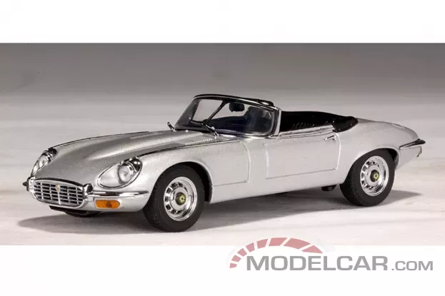 AUTOart Jaguar E-Type Roadster Series III V12 Silver 1:43 53771