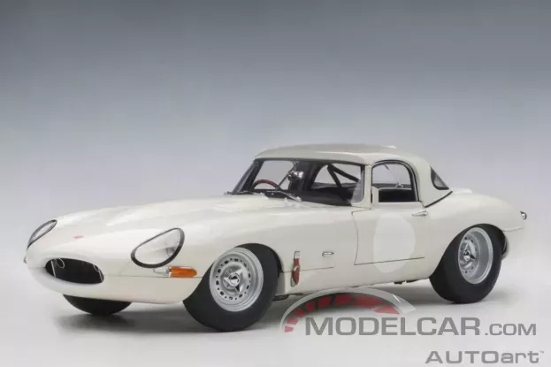 AUTOart Jaguar Lightweight E-Type White 1:18 73649