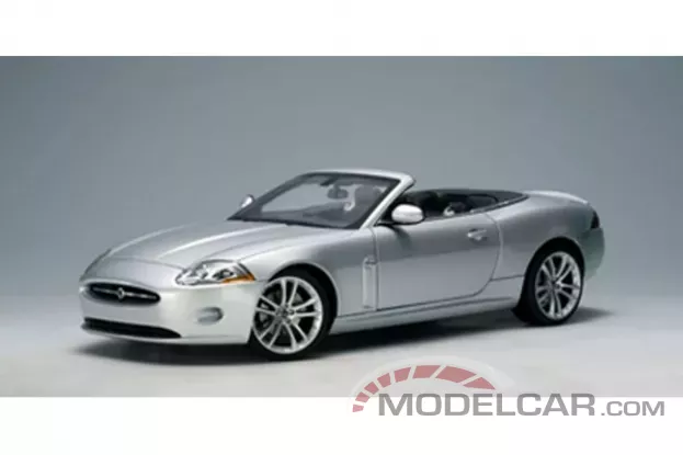 AUTOart Jaguar XK Cabriolet 2006 Liquid Silver 1:18 73636