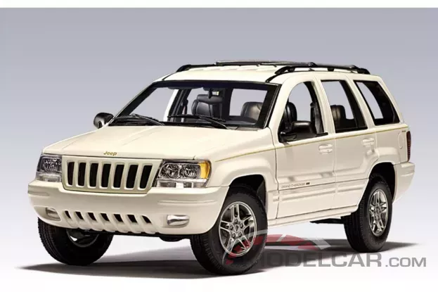 AUTOart Jeep Grand Cherokee WJ 1999 White 1:18 74011