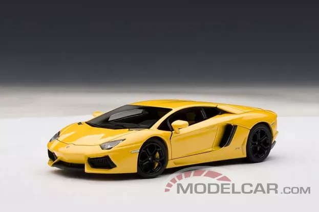 AUTOart Lamborghini Aventador LP700-4 Giallo Orion Metallic Yellow 1:43 54648