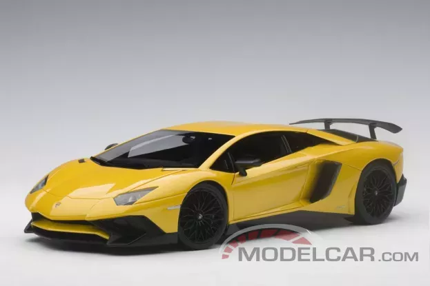 AUTOart Lamborghini Aventador LP750-4 SV New Giallo Orion 1:18 74558
