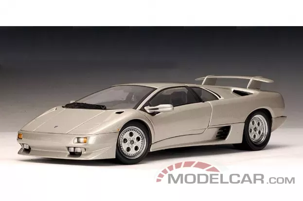 AUTOart Lamborghini Diablo Coupe VT Titanium Silver 1:18 70071