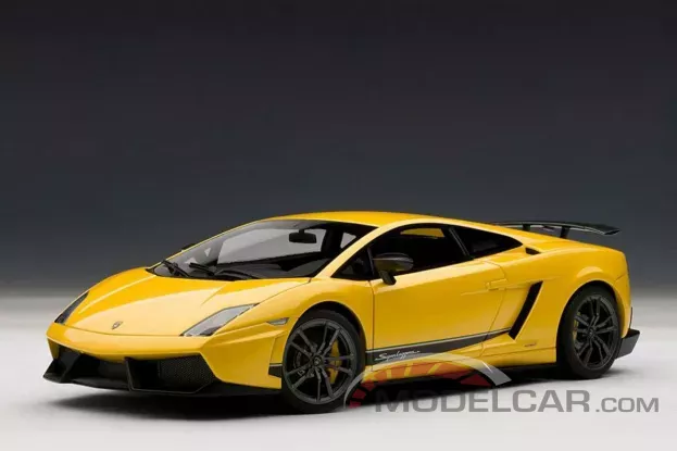AUTOart Lamborghini Gallardo LP570-4 Superleggera Metallic Yellow 1:18 74658