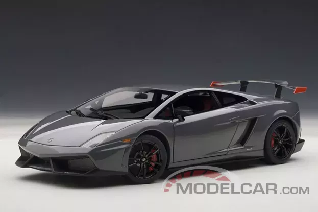 AUTOart Lamborghini Gallardo LP570 Supertrofeo Stradale Grigio Telesto 1:18 74692