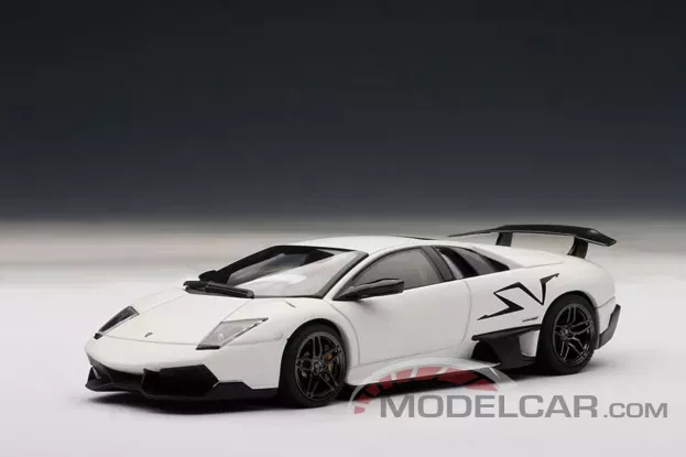 AUTOart Lamborghini Murcielago LP670-4 SV 2009 Bianco Isis White 1:43 54628