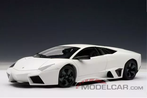 AUTOart Lamborghini Reventon matt white 1:18 74594