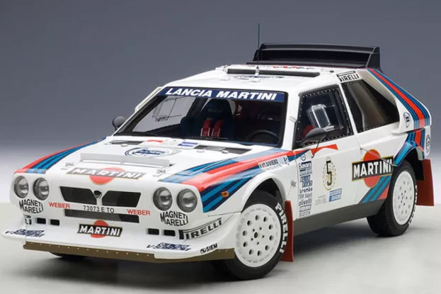 AUTOart Lancia Delta S4 Martini Rally Argentina 1986 Biasion Siviero 5 Winner 1:18 88621