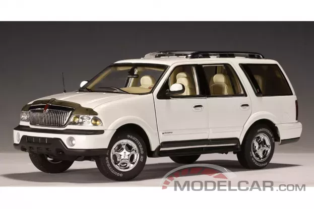 AUTOart Lincoln Navigator 1 1999 White 1:18 72761