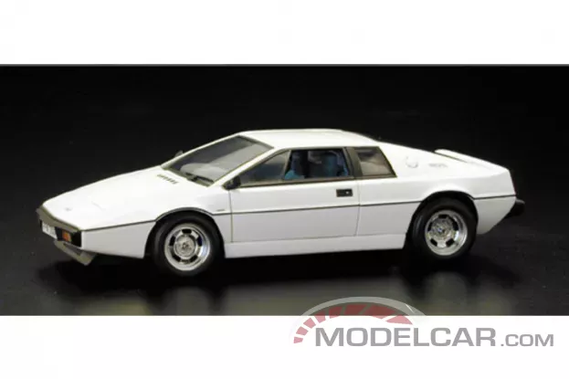 AUTOart Lotus Esprit Type S2 1979 James Bond The Spy Who Loved Me White 1:18 75300