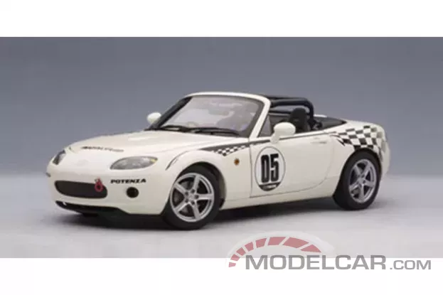 AUTOart Mazda Roadster NC Nr-A 05 Marble White 1:18 80644