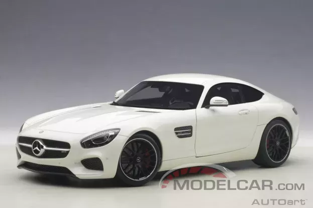 AUTOart Mercedes-AMG GT-S Designo Diamond White 1:18 76311
