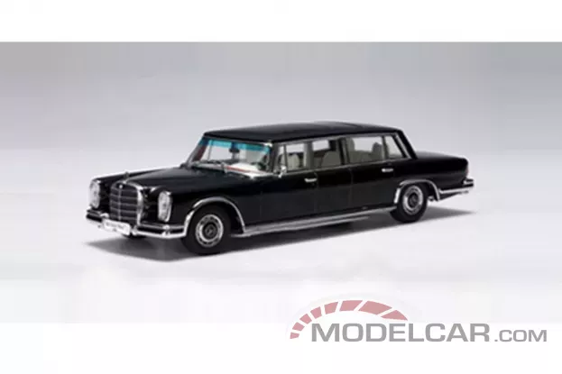 AUTOart Mercedes-Benz 600 Pullman LWB W100 black 1:43 56197