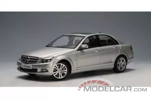 AUTOart Mercedes-Benz C-Class Limousine Avantgarde W204 Silver 1:18 76263