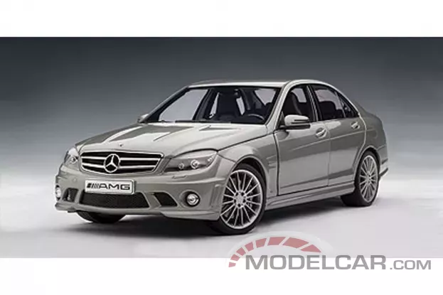 AUTOart Mercedes-Benz C63 AMG W204 grey 1:18 76275