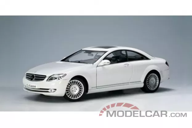 AUTOart Mercedes-Benz CL-Class C216 2006 white 1:18 76166