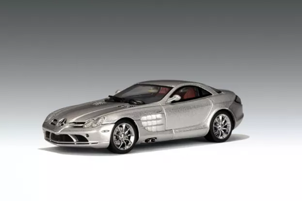 AUTOart Mercedes-Benz SLR McLaren Silver 1:43 56121
