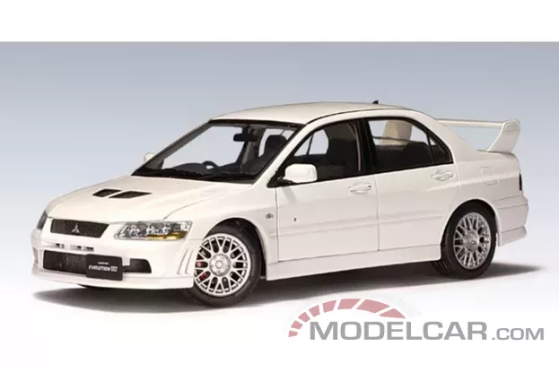 AUTOart Mitsubishi Lancer Evo VII Street Car White 1:18 77162