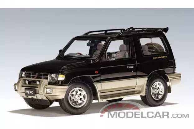 AUTOart Mitsubishi Pajero SWB V20 1998 Black 1:18 77122