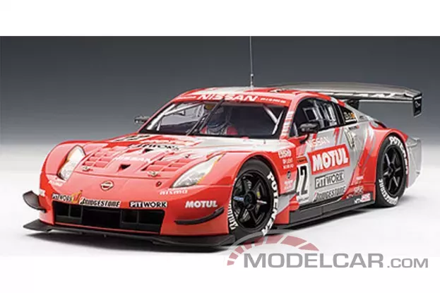 AUTOart Nissan Fairlady Z JGTC 2004 Motul Pitwork Z 22 Masami Kage GTC Team Champion special edition with driver figure 1:18 80486
