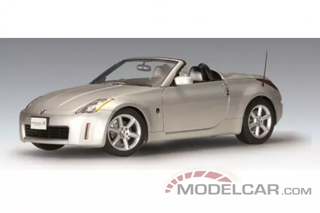 AUTOart Nissan Fairlady Z Roadster RHD Diamond Silver 1:18 77376