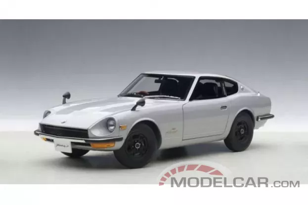 AUTOart Nissan Fairlady Z432 1969 Silver 1:18 77437