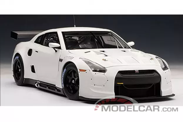 AUTOart Nissan GT-R GT1 FIA-GT R35 2010 Matt White 1:18 81076