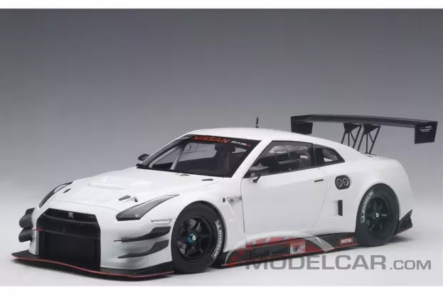 AUTOart Nissan GT-R Nismo GT3 R35 White 1:18 81576