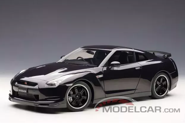 AUTOart Nissan GT-R R35 Spec V Ultimate Opal Black 1:12 12201