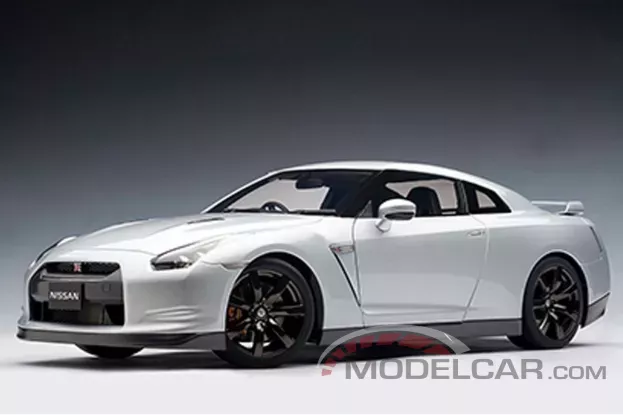AUTOart Nissan GT-R R35 Ultimate Metal Silver 1:12 12216