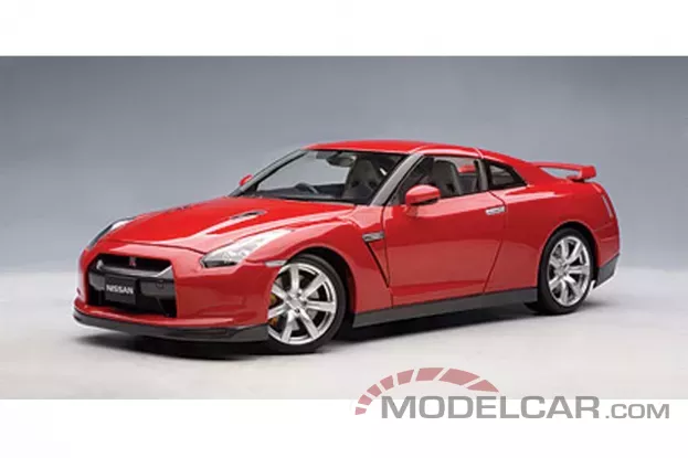 AUTOart Nissan GT-R R35 Vibrant Red 1:18 77396