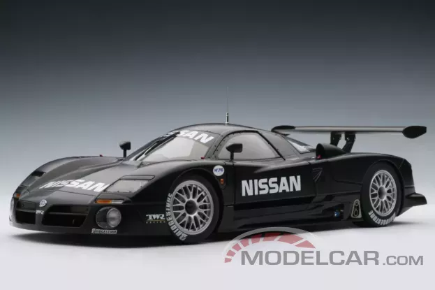 AUTOart Nissan R390 GT1 Test Car 1:18 89778