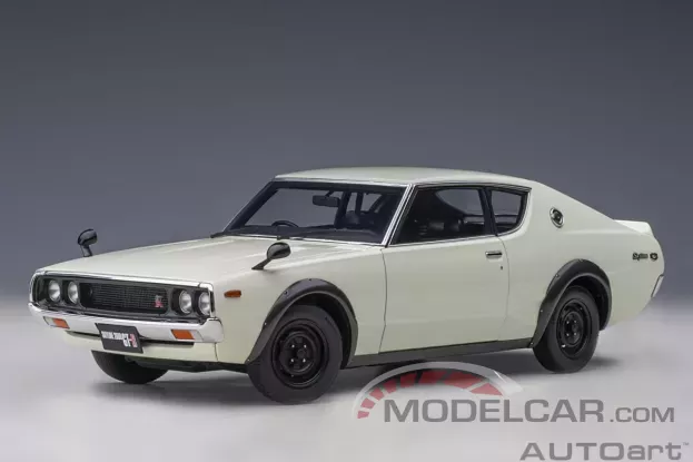 AUTOart Nissan Skyline 2000 GT-R KPGC110 Standard Version White 1:18 77472