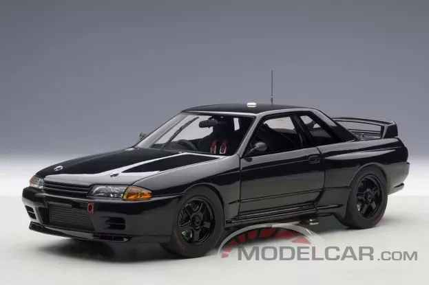 AUTOart Nissan Skyline GT-R R32 1992 Australian Bathurst Race Black Plain Body Version 1:18 89280