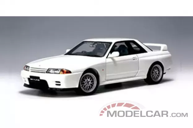 AUTOart Nissan Skyline GTR R32 V-Spec II Crystal White 1:18 77345