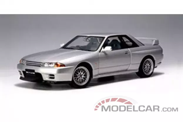 AUTOart Nissan Skyline GTR R32 V-Spec II Spark Silver 1:18 77346