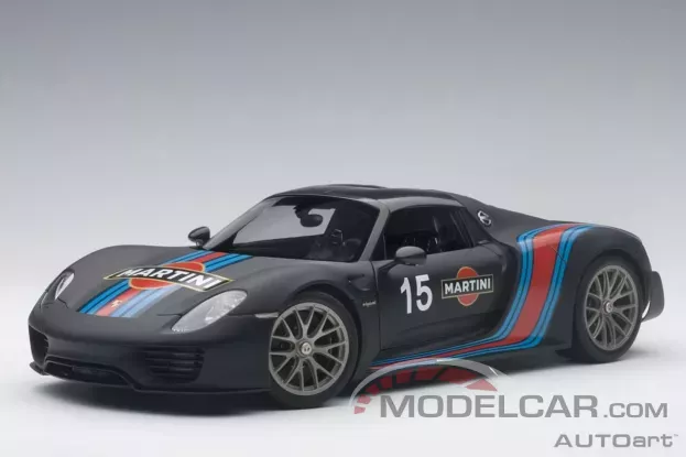 AUTOart Porsche 918 Spyder Weissach Package Matt Black with Martini livery 1:18 77929