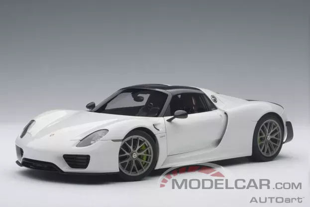 AUTOart Porsche 918 Spyder Weissach Package White 1:18 77926