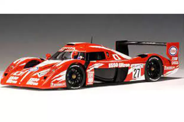 AUTOart Toyota GT-One TS020 Le Mans 24Hr 1998 Katayama 27 Katayama Suzuki Tsuchiya 1:18 89881
